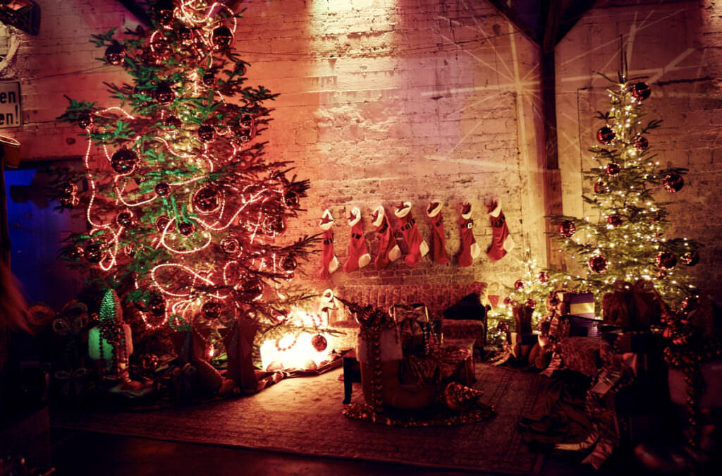 weihnachtliche Deko in der Weihnachtsfeier Party Location Gare du Neuss in Düsseldorf