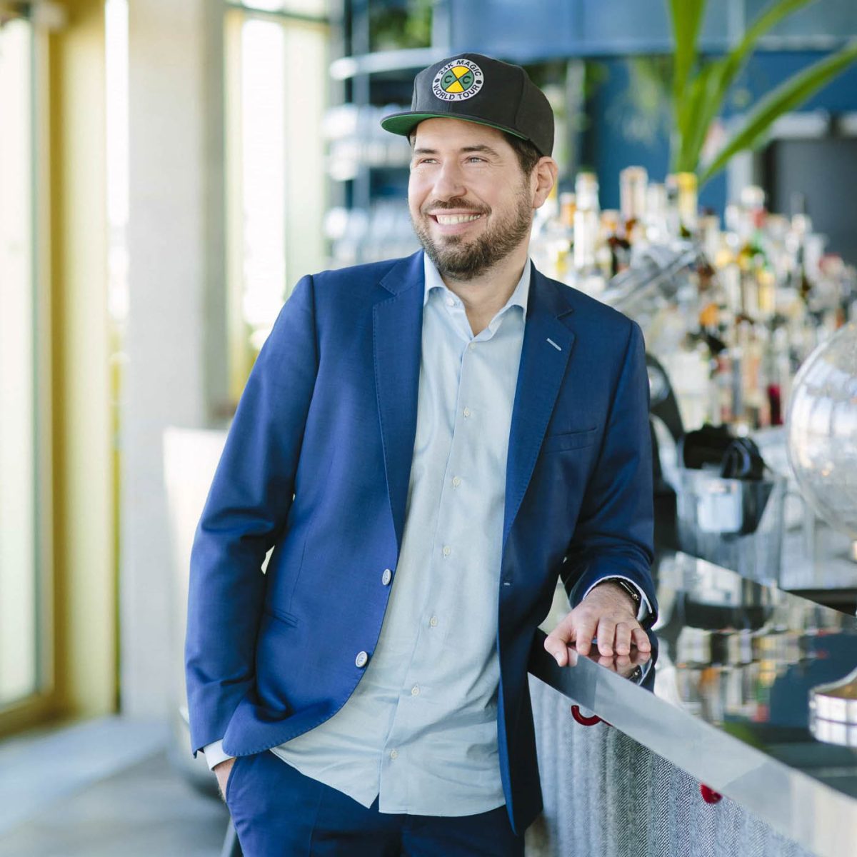 Portrait von Event DJ Markus Rosenbaum, der auch für Shop-Events gebucht werden kann